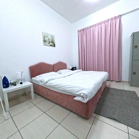 Al Badaa Star Residence - Home Stay Дубай Екстериор снимка